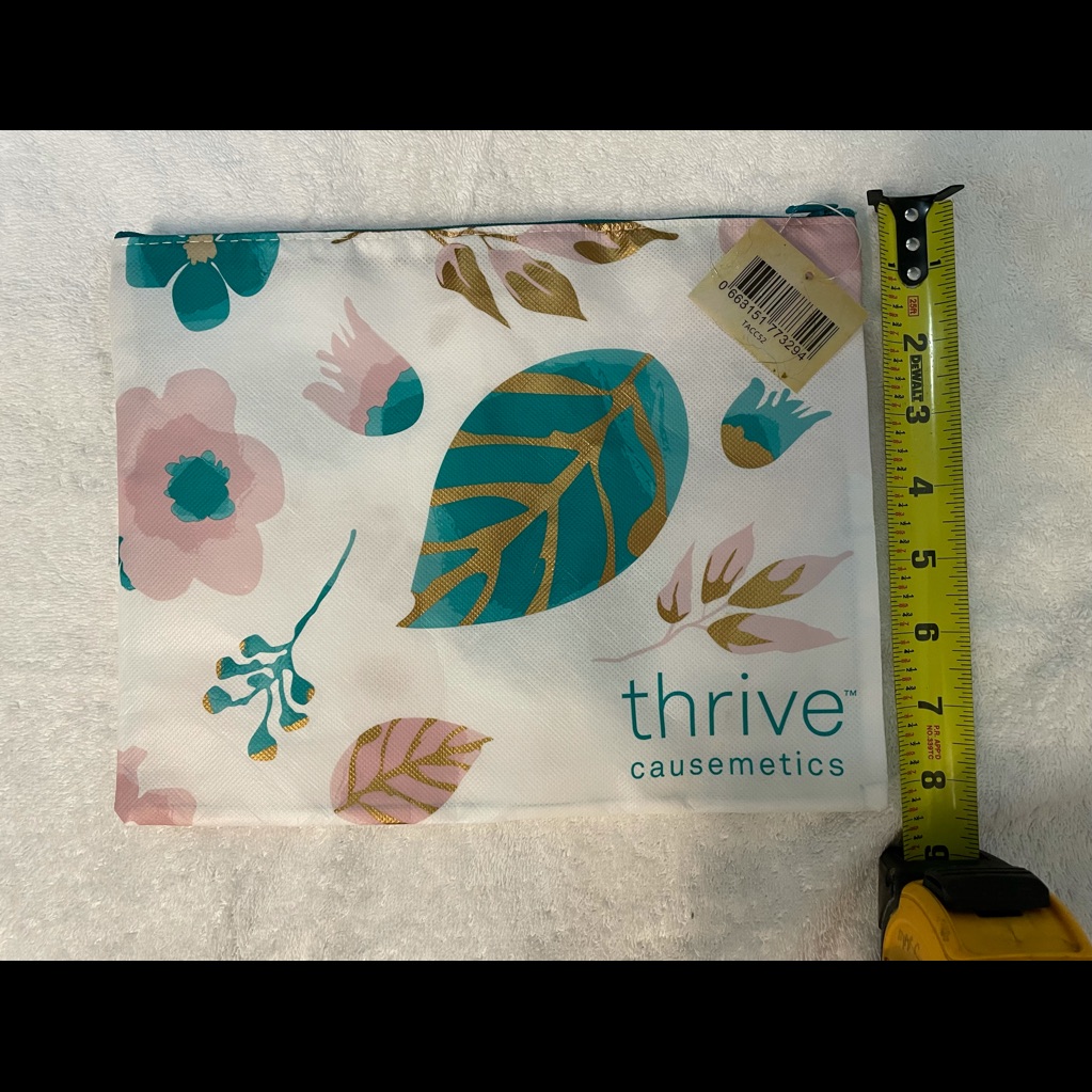 Thrive Cosmetics Bag